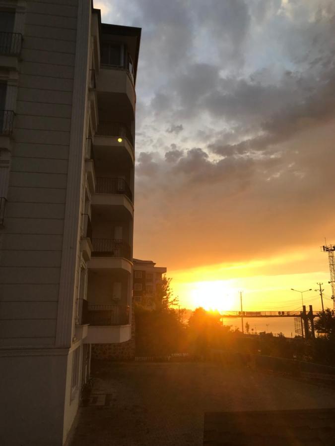 Black Rose Aparthotel Kasustu ภายนอก รูปภาพ
