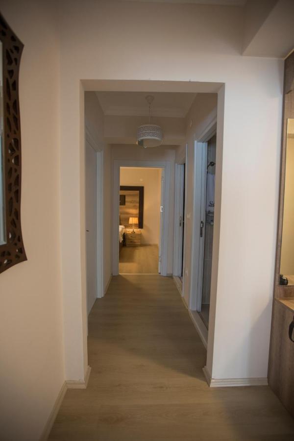 Black Rose Aparthotel Kasustu ภายนอก รูปภาพ