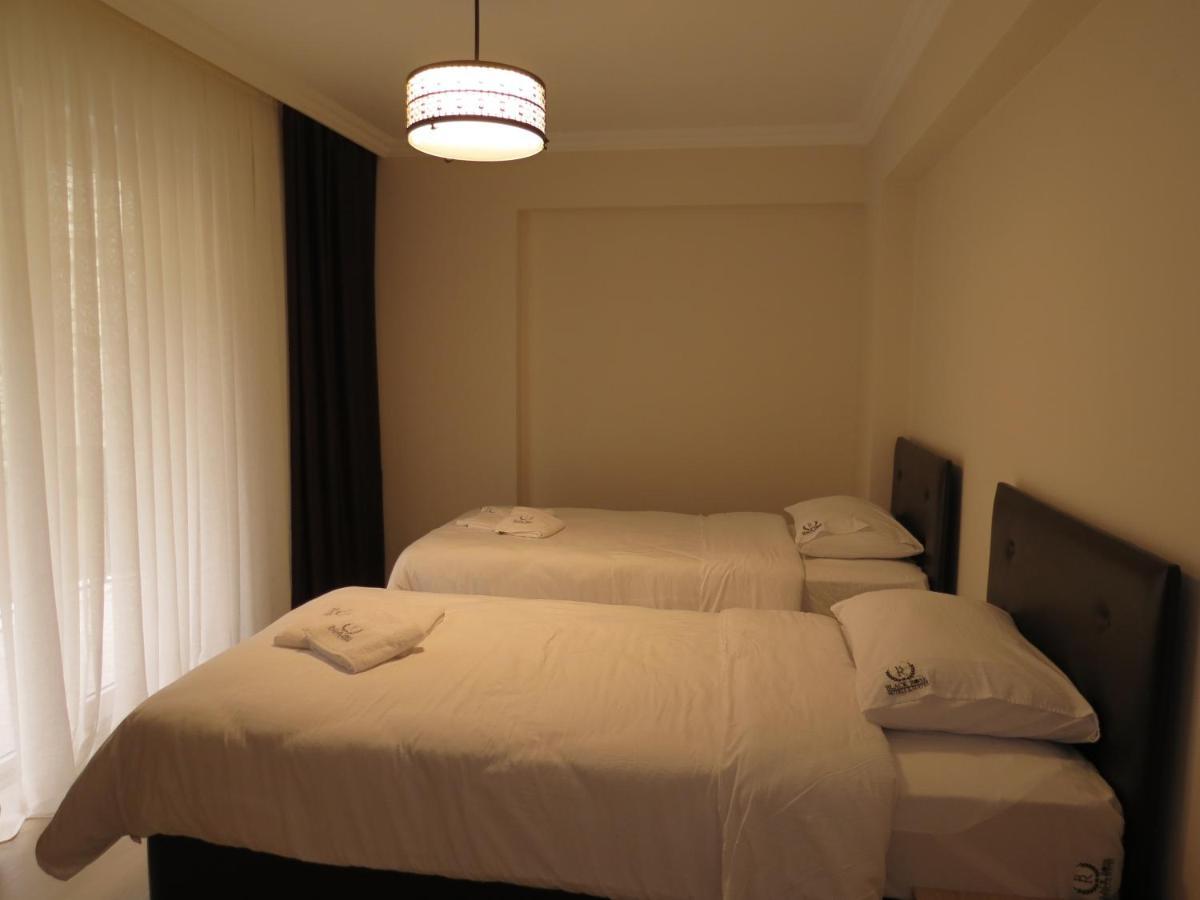 Black Rose Aparthotel Kasustu ภายนอก รูปภาพ